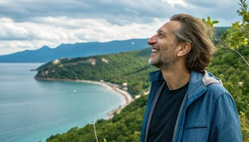 Николай Василенко восхитился морскими пейзажами и теплом Геленджика