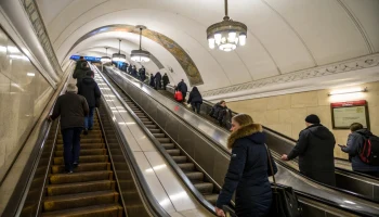 Эскалатор на &laquo;Петроградской&raquo; остановлен перед ремонтом