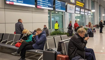 Авиарейс Геленджик &mdash; Москва отменили вечером 9 октября: пассажиров разместили в гостинице